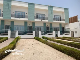 13 amazing villa facing the beach for rent in alhail north