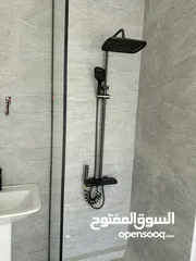  18 شاليه للبيع