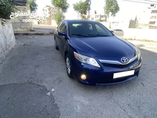  2 تويوتا كامري هايبرد 2011 بحاله الوكاله استخدام شخصي وبسعر 8100 دينار