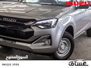  17 Isuzu D-Max 2025  كابينة