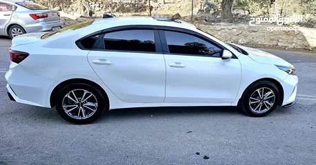  11 كيا سيراتو 2022 محرك 1600 جير اوتماتيك فحص ممتاز