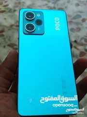  1 بوكو x5 pro نضيف ذاكره 256 كارتونه فقط سعر 240 وبي مجال للشراي