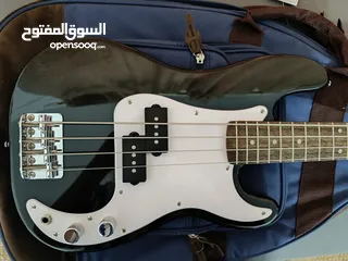  3 Electric Bass guitar Squire Precision Mini جيتار كهربائي باس