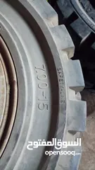  3 700.15 tyre with rim