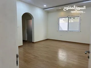  14 فيلا للايجار في عالي 6BHK