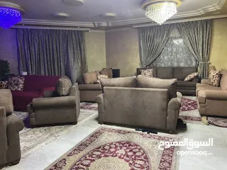  7 شقق للبيع ارضي وطابق ثالث