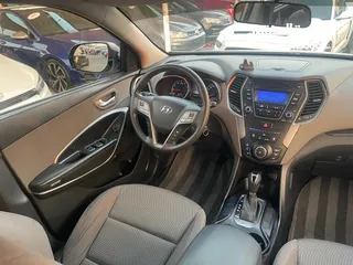  13 Hyundai Santa Fe 6V gcc 2015