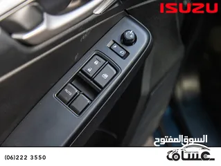  12 Isuzu D-Max 2025  كابينة