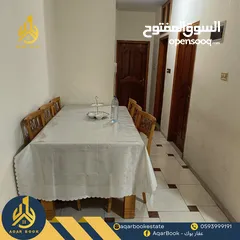  10 شقة مفروشة أرضية للإيجار مع ترس واسع