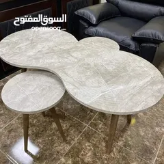  6 طاولات وسط وسيرفس متوفره  بعدة أشكال متنوعه منها مدور ومستطيل ومربع واحجام مختلفه وعده قياسات