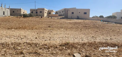 4 3 اراضي للبيع بالجنوب