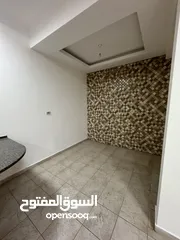  6 فيلا غير مفروشه للايجار السنوي