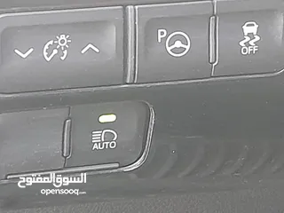  11 تويوتا بريوس 2022 LE بطارية ليثيوم وكالة هايبرد