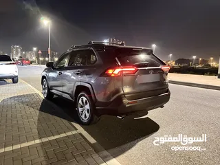  6 Rav4 AWD low kilometre (18500km)