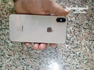  4 ايفون XS MAX للبيع