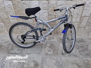  4 بسكليت امريكي عدد 2(السعر حرق)