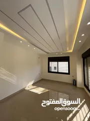 7 شقة ارضية 162 م مع ترس 60 م تشطيب فخم في اجمل مناطق البنيات قرب الحصاد