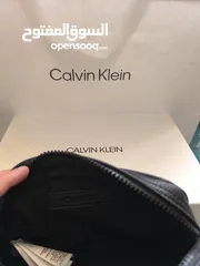  6 للبيع Calvin Klein كالفن كلاين