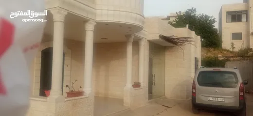  2 بيت مستقل مع ارض