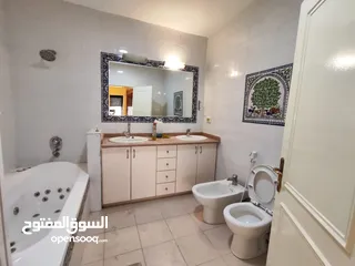  17 شقة غير مفروشة للإيجار – الطيرة  شارع روما