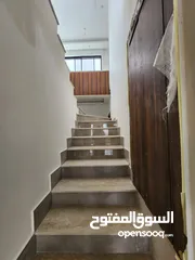  22 شقة مع روف دوبلكس للبيع في منطقة الظهير - ref : 14490