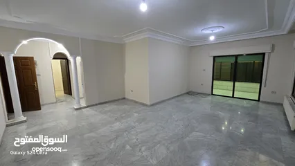  1 شقه فارغة للإيجار في منطقة الرابيه 200 متر