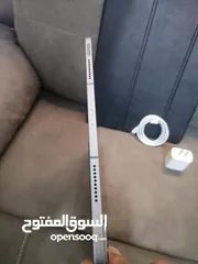  3 ايباد برو  2022 ,M2, حجم الشاشه  12.9 انش يدعم شريحه طبعا الجيل السادس