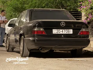  2 رقم مع سيارة