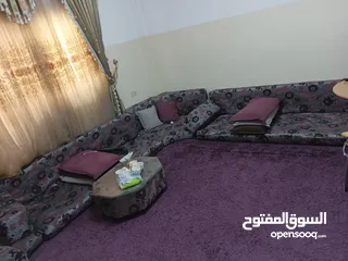  1 فرش عربي مع موكيته  مع البرادي