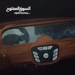  2 سيارة كهربائيه من عمر سنه لا ست سنوات