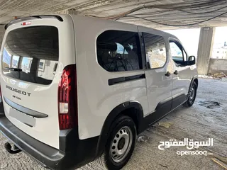  2 بيجو ريفتر