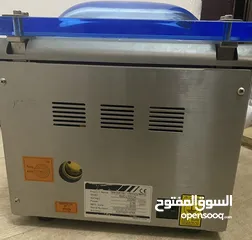  1 مكنة تغليف حراري فاكيوم لتغليف اللحوم والدجاج والإحضار شبه جديدة استخدام قليل جداً