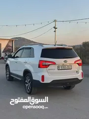  3 كيا سيرنيو لبيع او البدل على هنتر