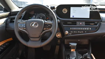  15 Lexus ES 300 Hybrid 2.5L