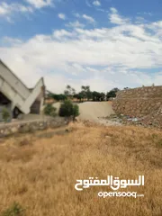  4 تعهدات عامة وهدم مباني ونقل جميع أنواع مواد البناء ونقل تراب أحمر وتعبيد الشوارع بأفضل أنواع الخلطة