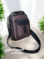  6 باوتش رجالي يكمّل طلتك... خفيف عالإيد وثقيل بالفخامة