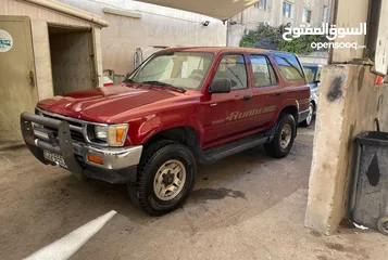  1 تويوتا 4 رونر دفع رباعي ممتازه بدون حوادث نظيفه مستعمله