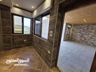  21 شقة ملوكية بإطلالة خلابة جدا أحكام خاصة أ مساحة داخلية وخارجية. 660 متر مربع أكبر مساحة لشقة