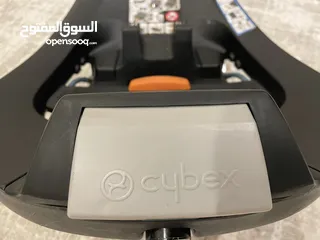  3 Cybex car seat