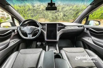  8 Tesla Model X75D 2018