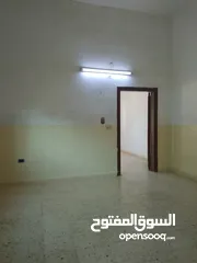  5 دار لليجار صالة وغرفتين ومطبخ وحمام
