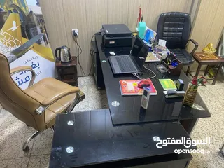  1 اثاث مكتبي مستخدم فتره بسيطه