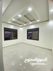  2 شقة فارغة للايجار 165م بجانب اربد مول ((((القديم)))) مطلة و جديدة لم تسكن