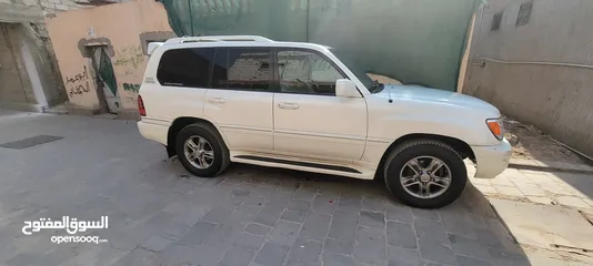  2 لكزس LX470موديل 2006 للتواصل الرقم في وصف الاعلان