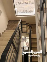  9 شقة سكنية ديلوكس شبه ارضي مع تراس  145متر في  حي عدن