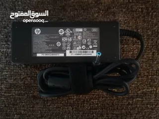  1 شاحن لابتوب Hp أصلي