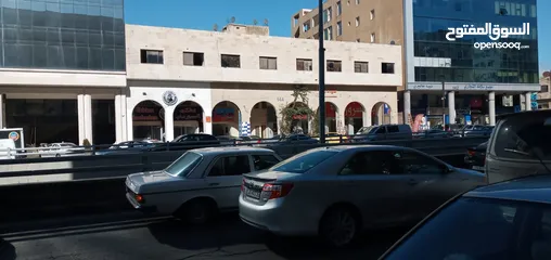  6 محلات في شارع المدينة المنورة والجاردنز للايجار