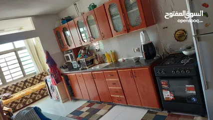  1 شقة للإيجار – طابق أرضي بمدخل خاص وموقف سيارة