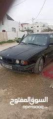  2 BMW E34 للبدل راس براس ع اي سياره اوتوماتيك مرخصه ونظيفه