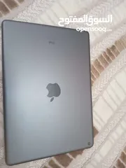  2 ايباد الجيل التاسع ..جهاز نظيف..استعمال للدراسه..معه الكرتونه و كفر..للبيع أو البدل على آيفون 11عادي